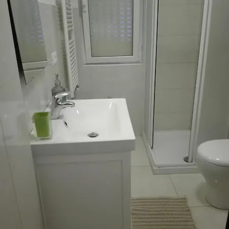 Monolocale Con Giardino 100mt/mare
