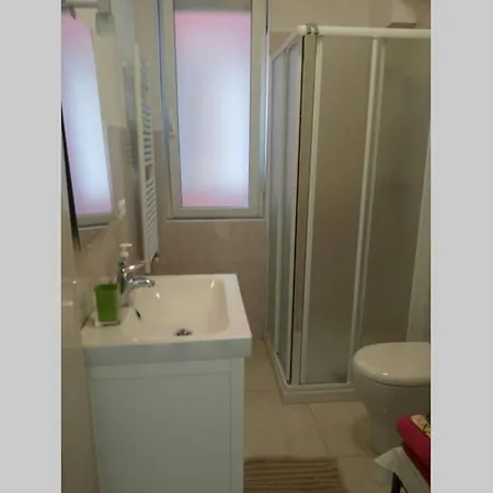 Monolocale Con Giardino 100mt/mare Feriehus
