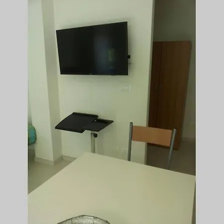 Будинок відпочинку Monolocale Con Giardino 100mt/mare